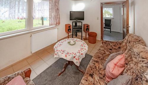 One-Bedroom Holiday Home