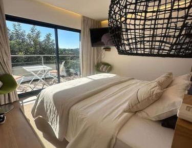 Bungalow with Garden View