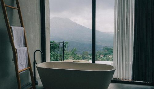 Suite with Mountain View