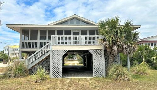 Four-Bedroom Holiday Home