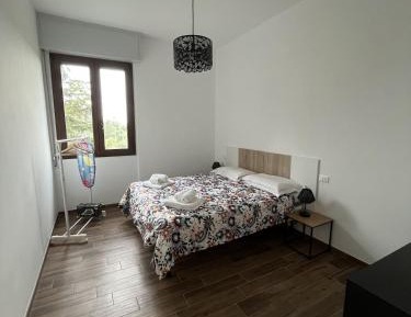 One-Bedroom Apartment with Balcony