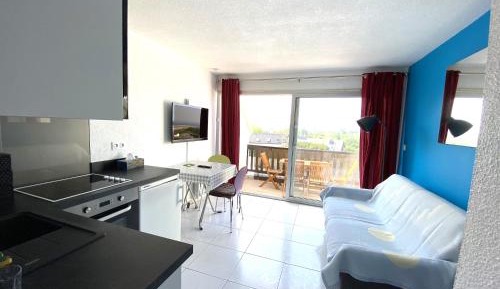 Studio Apartment with Balcony