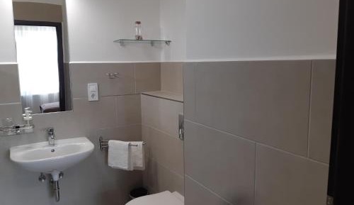 Twin Room with Private Bathroom