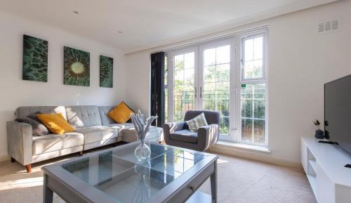 Four-Bedroom Apartment
