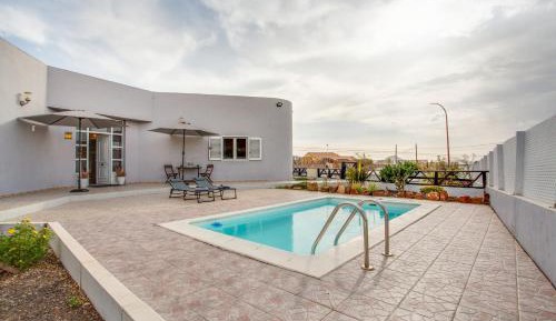 Villa with Garden View