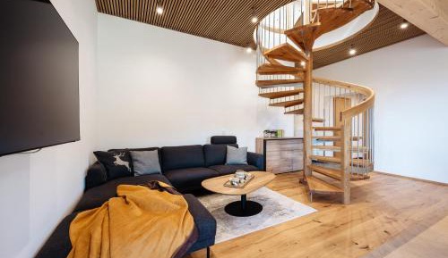 Four-Bedroom Apartment with Balcony 