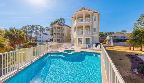 Six-Bedroom Holiday Home