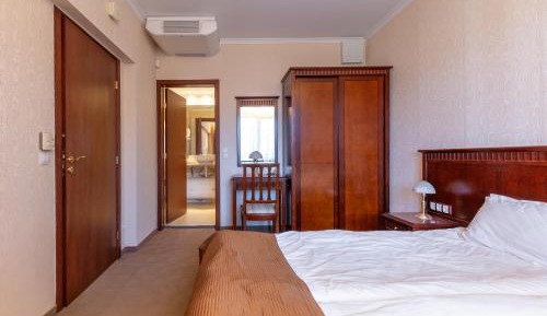 Three-Bedroom Suite
