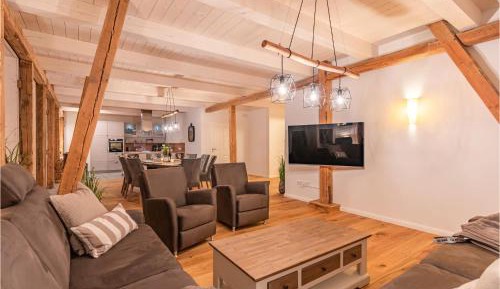 Four-Bedroom Holiday Home