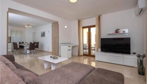 Two-Bedroom Holiday Home