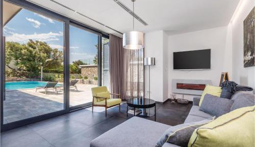 Four-Bedroom Holiday Home
