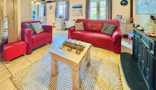 Three-Bedroom Holiday Home 