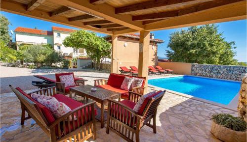 Four-Bedroom Holiday Home