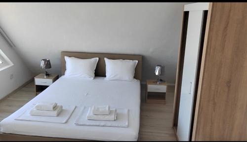 Deluxe Double Room with Balcony and Sea View
