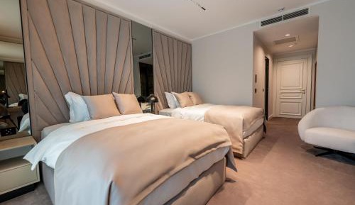 Superior Twin Room with City View