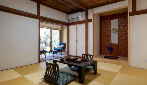 Japanese-Style Room