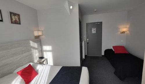 Triple Room with Queen and Single Bed