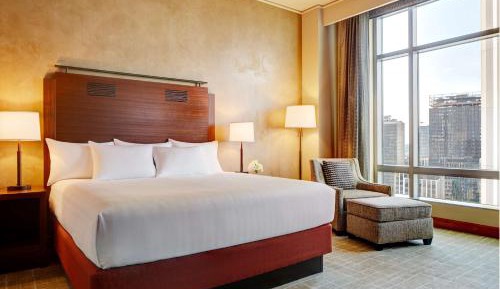 King Room with Accessible Shower - Disability Access