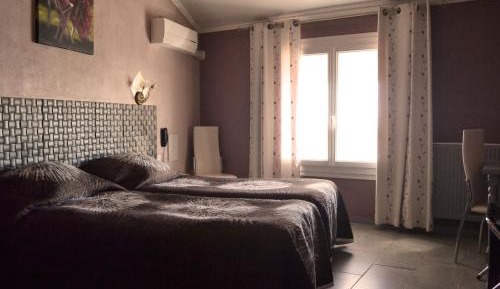 Premiim Twin Room with bathroom and Sea View