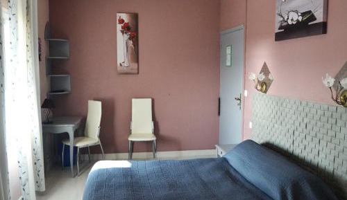 premium Double Room with bathroom and sea view