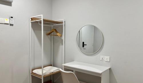 Room #1202852406