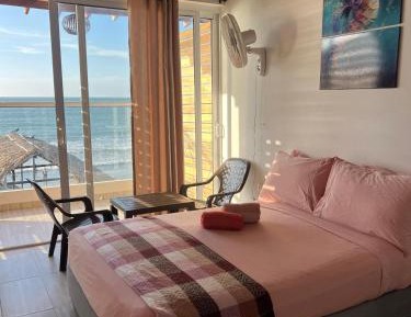 Studio Apartment with Sea View