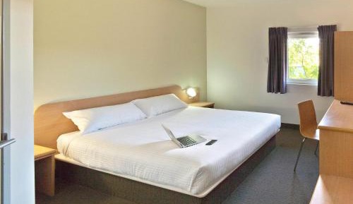 Standard Queen Room
