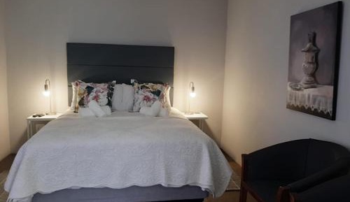 Economy Queen Room