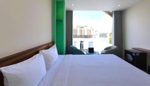 Deluxe King Room