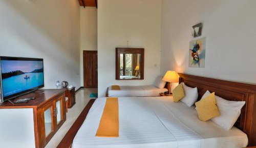 Triple Room with Balcony