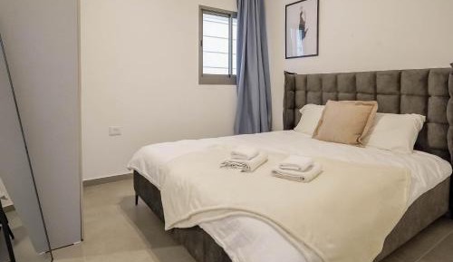One-Bedroom Apartment with Balcony and Mountain View  