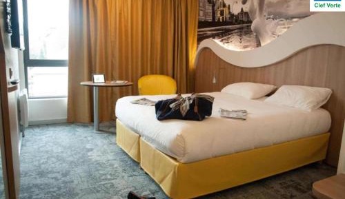 Standard Double Room - Breakfast included