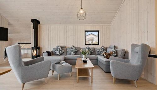 Four-Bedroom Holiday Home
