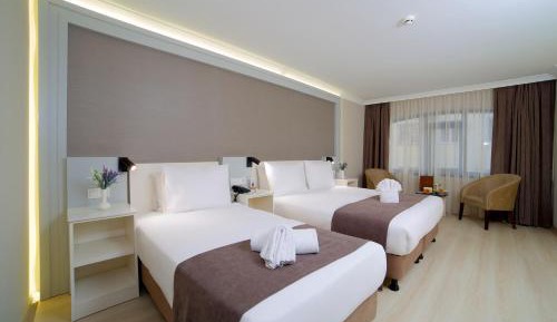 Deluxe Triple Room