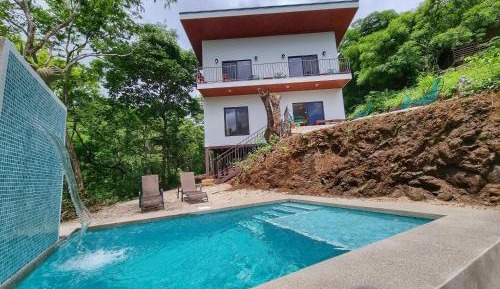 Three-Bedroom Holiday Home 