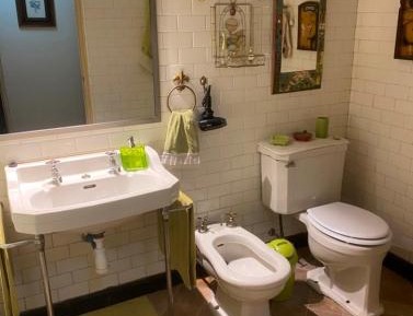 Single Room with Shared Bathroom