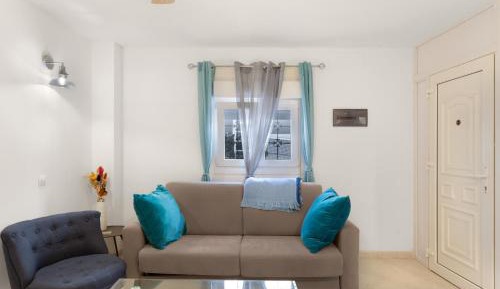 Superior One-Bedroom Apartment