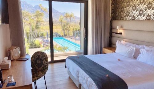Deluxe Double or Twin Room with Mountain View