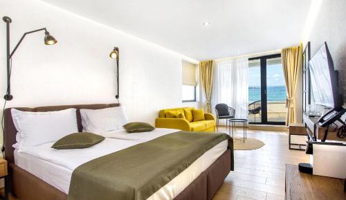 Grand Deluxe Double Room with Balcony and Sea View