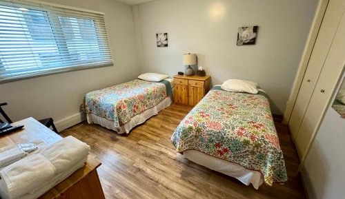 Twin Room with Shared Bathroom