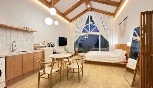Double Room 5