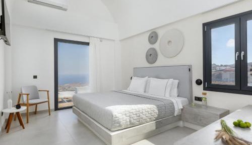 King Sea View Suite With Outdoor Hot Tub