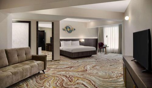 Junior King Suite