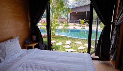 Double Room with Pool View