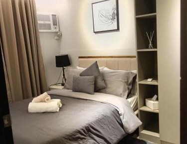 One-Bedroom Apartment with City View