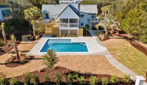 Six-Bedroom House