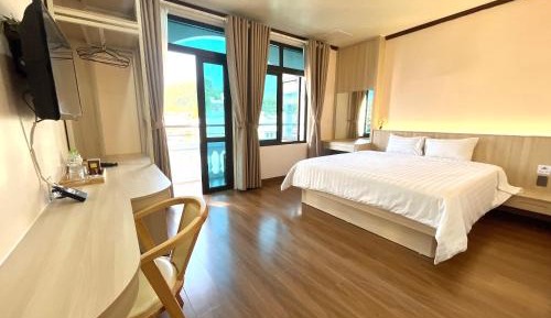 King Room with Balcony