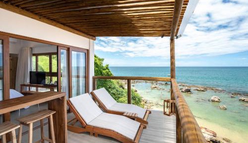 Deluxe Suite with Sea View