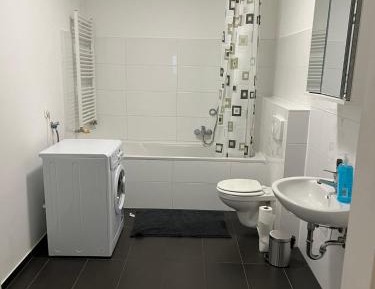 Basic Triple Room with Shared Bathroom