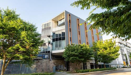 Two-Bedroom Apartment with Water View